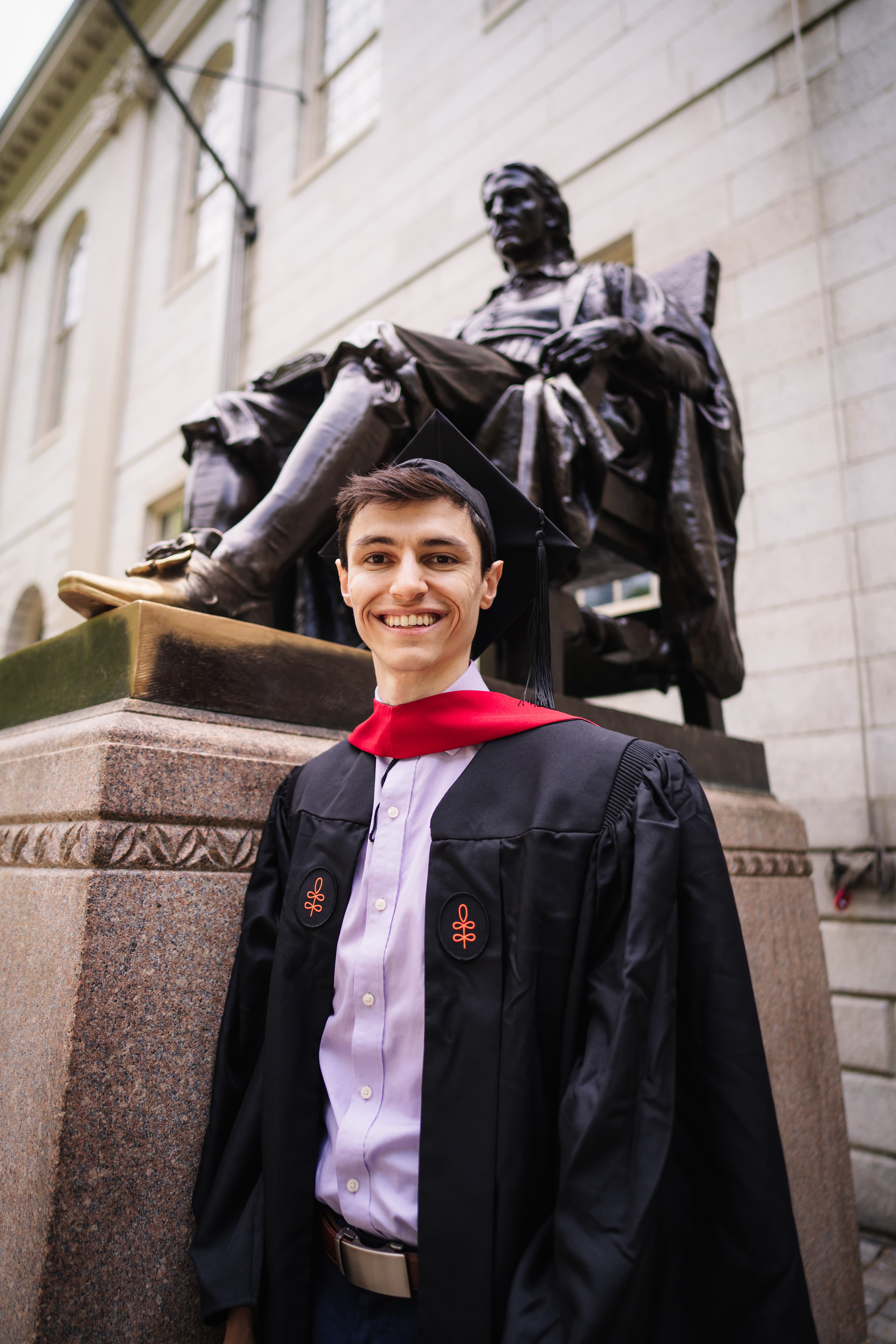 Graduation at the John Harvard statue